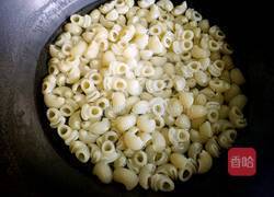 黄瓜火腿蛋炒烟斗意面的做法图解6