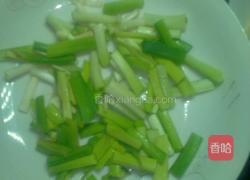 鸡血炒豆腐的做法图解2