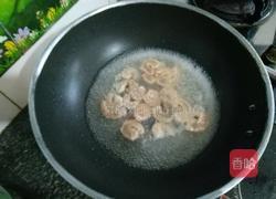 青豆玉米炒虾仁的做法图解3