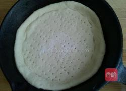 简易4寸香肠披萨的做法图解3