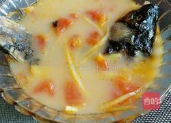 鲫鱼西红柿汤的做法图解11