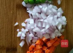 Illustration of how to make hamburger meat 3