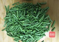 长豆炒肉的做法图解2