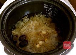 莲子银耳红枣汤的做法图解7