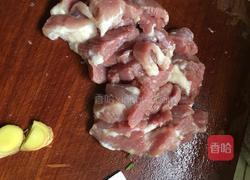 豆腐红烧肉的做法图解1