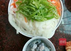 三鲜炒面的做法图解1