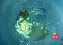 葱烧花蛤的做法图解4