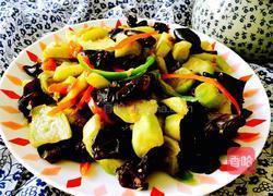 黑木耳炒丝瓜的做法图解10