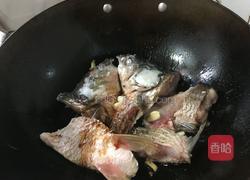 鱼汤的做法图解2