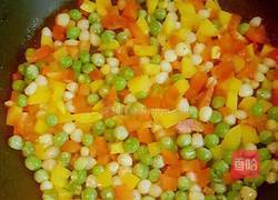 芝士海鲜焗饭的做法图解3