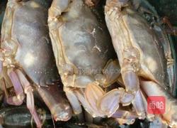 蒸河蟹的做法图解1