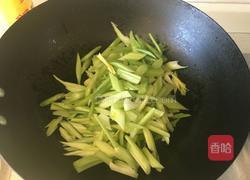 清炒芹菜的做法图解3