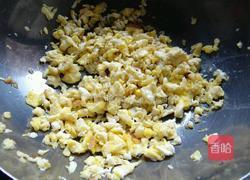 韭菜鸡蛋豆腐包子的做法图解3