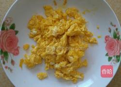 银耳炒鸡蛋的做法图解3