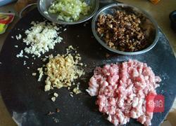 香菇猪肉包的做法图解4