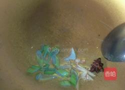 香肠炒豆腐的做法图解3