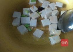 香肠炒豆腐的做法图解4