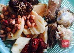 莲藕汤的做法图解1