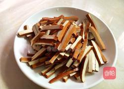 香干炒芹菜的做法图解2