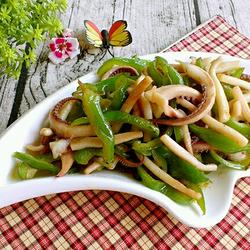 青椒炒鱿鱼的做法[图]