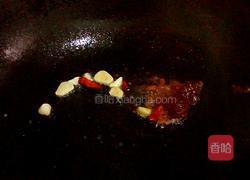 炒茶树菇的做法图解5