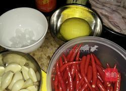 酸辣鸡脚的做法图解1