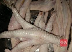 酸辣鸡脚的做法图解2