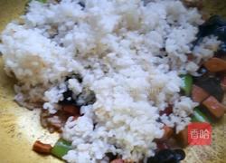 鱼香炒饭的做法图解8