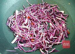 炝炒紫甘蓝的做法图解3
