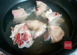 啤酒焖猪蹄的做法图解2