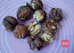 核桃仁拌木耳的做法图解2