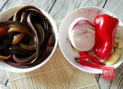 红烧鳝鱼的做法图解1