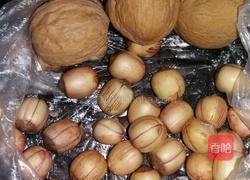 核桃莲子炖猪心的做法图解2