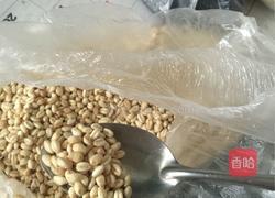 黑芝麻核桃黑豆糊的做法图解2