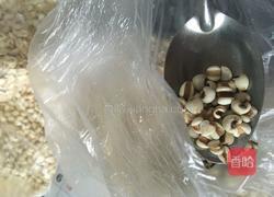 黑芝麻核桃黑豆糊的做法图解4