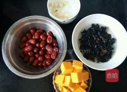 莲子红枣汤的做法图解2