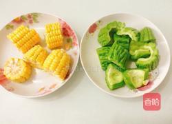 苦瓜玉米排骨汤的做法图解2
