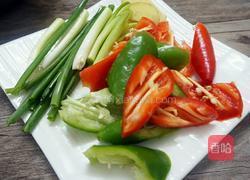葱爆五花肉的做法图解3