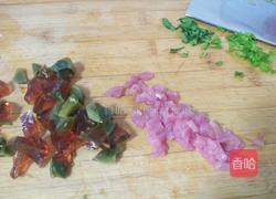 砂锅皮蛋瘦肉粥的做法图解3