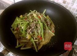 泡椒芹菜牛肉丝的做法图解11