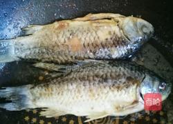 西红柿鲫鱼汤的做法图解4