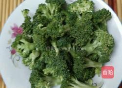 虾仁西兰花的做法图解1