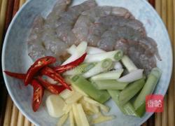 虾仁西兰花的做法图解2
