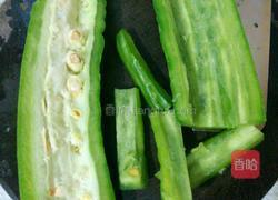苦瓜黄豆排骨汤的做法图解3