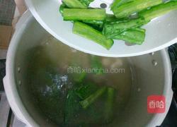 苦瓜黄豆排骨汤的做法图解5