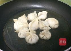水煎饺的做法图解4