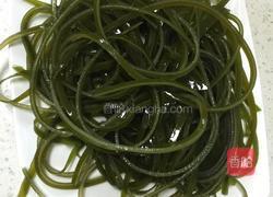 蒜蓉海带丝的做法图解1