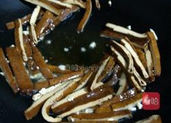 韭黄炒香干的做法图解4