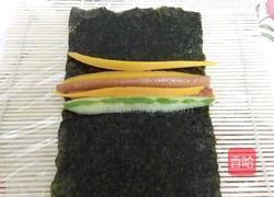 青瓜红萝卜火腿肠寿司的做法图解7