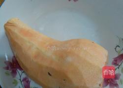 拔丝地瓜的做法图解1